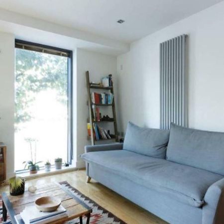 Peaceful Modern 2 Bedroom Flat With Water Views London Eksteriør bilde