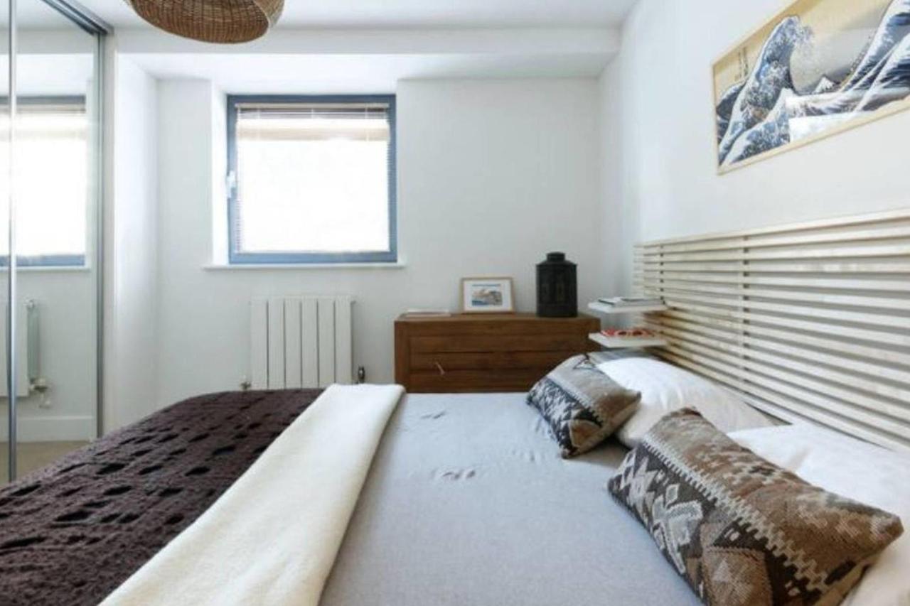 Peaceful Modern 2 Bedroom Flat With Water Views London Eksteriør bilde